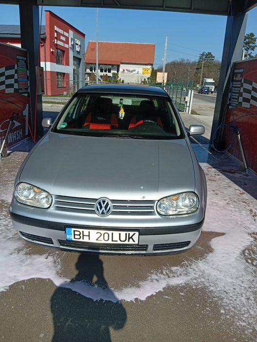 Golf de vânzare 1200 euro acte la zi