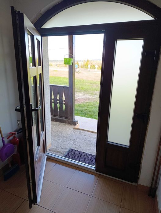 Ușă intrare termopan premium VEKA 76 MD cu boltă - Nouă (Greșeală măsurătoare)