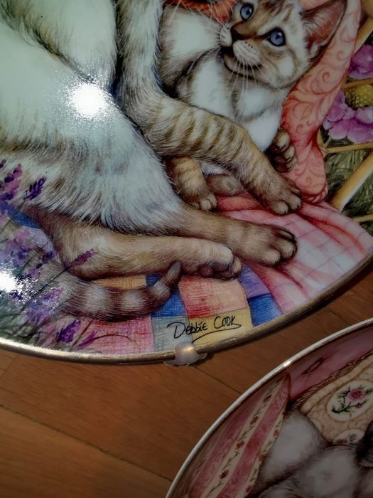 Антикварна порцеланова чиния за колекционери сиамски котки 3 бр. 119лв