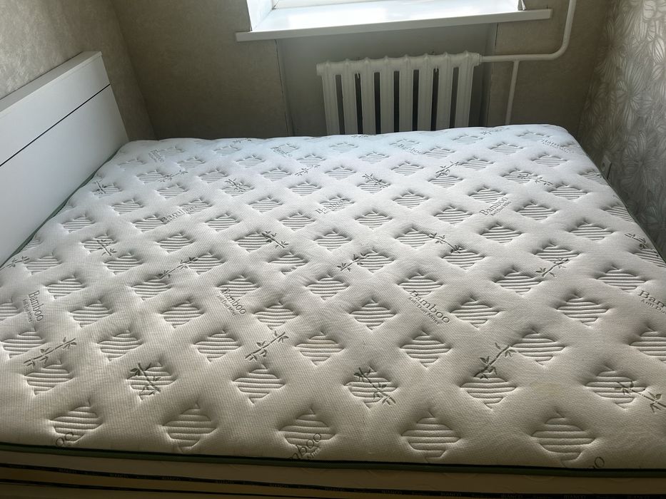 Продам спальний гарнитур!