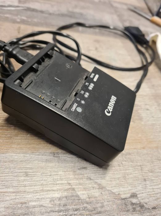 Canon EOS 70D DS126251