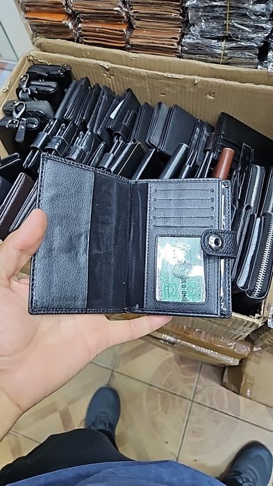 Обложки Портмоне Кошелек Сумки для Ноутбуков Визитницы Ключницы Кардхо