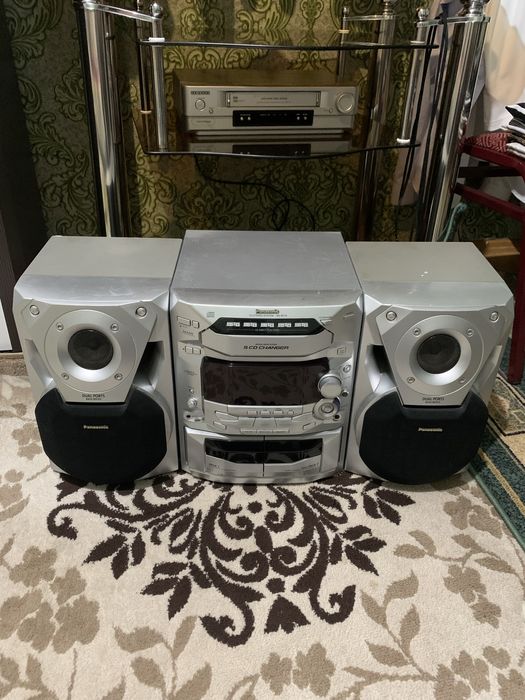 Продается музыкальные центр