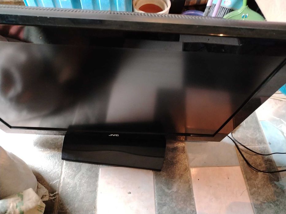 Телевизор LG42LD420, 42инча JVC 32инча