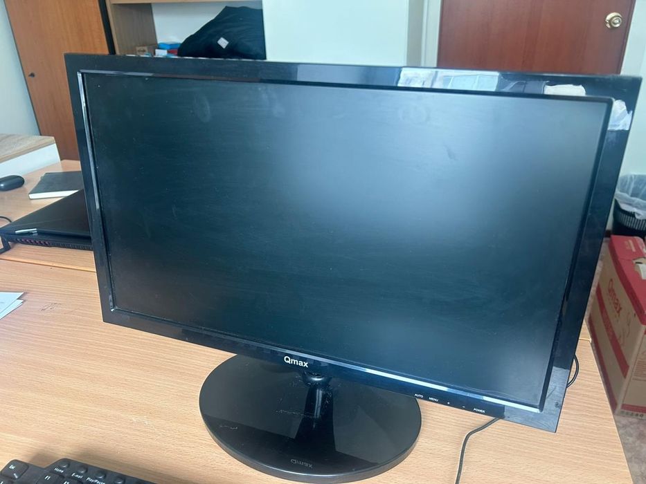 Продам монитор с питанием