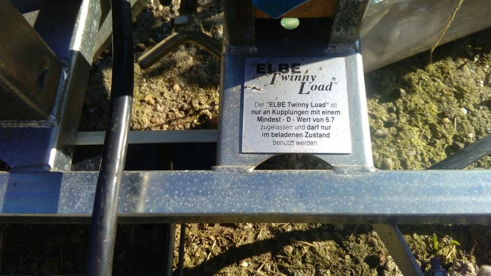 Suport pentru biciclete pe cirlig