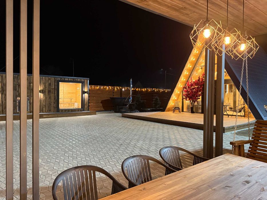 Дом в стиле A-frame (приватная територия)