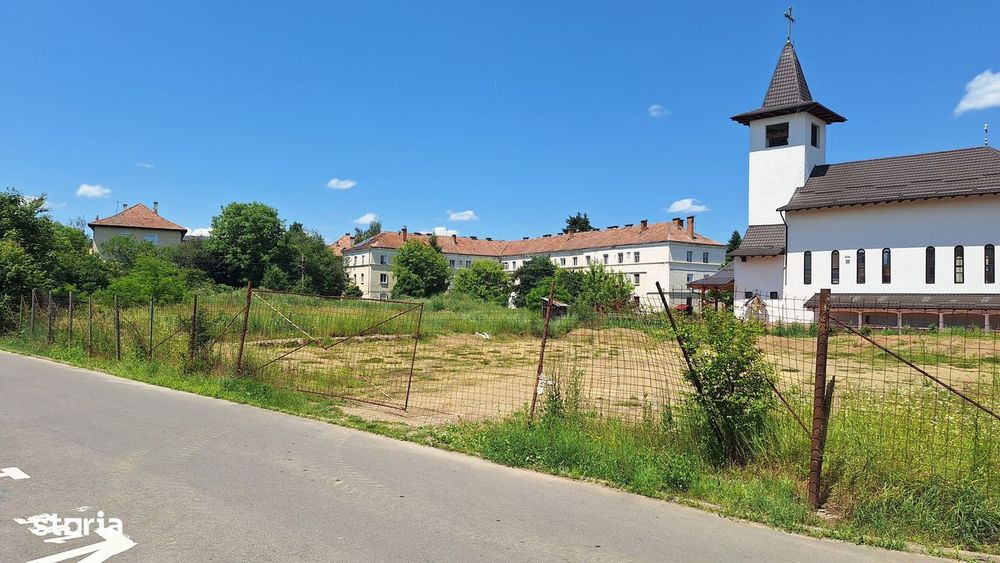 Fagaras, teren 3400mp intre blocuri pe str. Negoiu, toate utilitatile