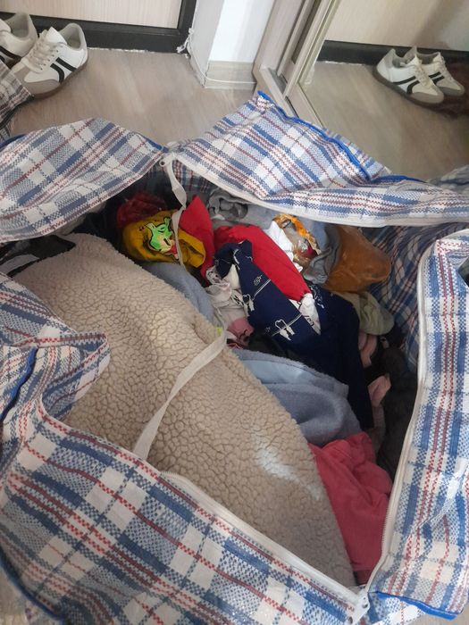 Отдам даром пакет вещей