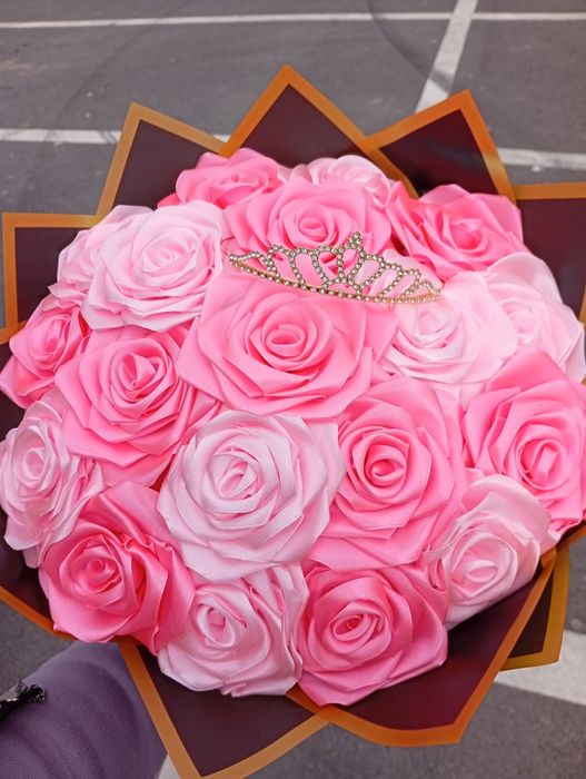 Buchet 19 trandafiri din satin