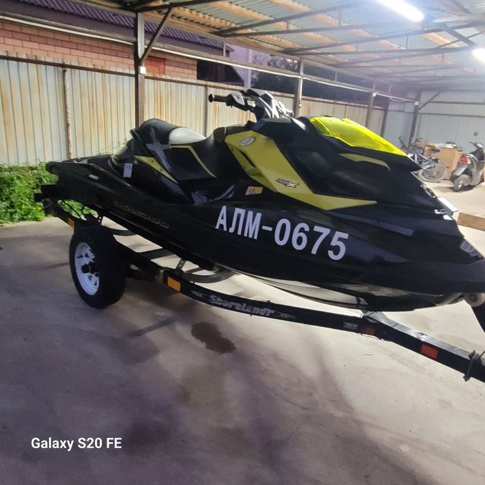 Продам гидроцикл BRP RXP - 260