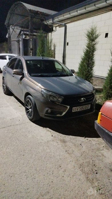 Продам автомобиль Лада Веста на пропане