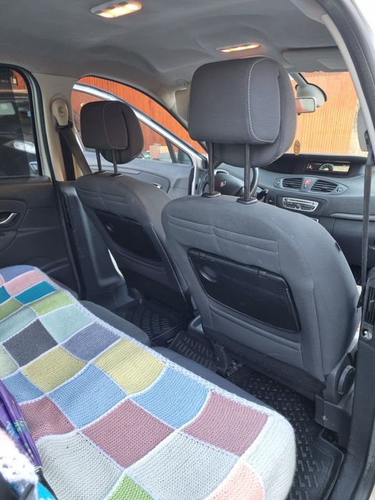 RENAULT-megane scenic