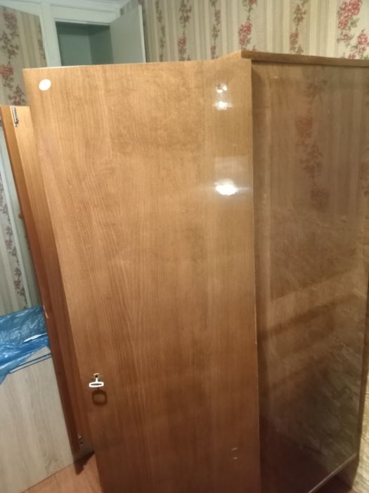 Шкаф отдам даром