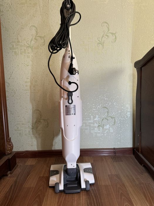 Вертикальный паровой пылесос Kitfort KT-556