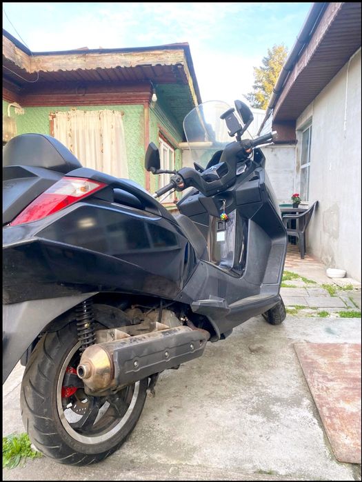 Peugeot Satelis 125cc – Întreținut! Acte la zi! Este recomandat  pentru cei care termină o școală moto și merg pe această cale în viață!