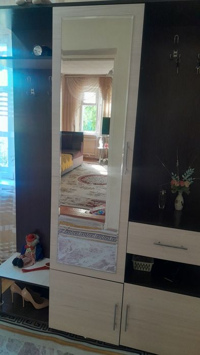 Продам прихожую.