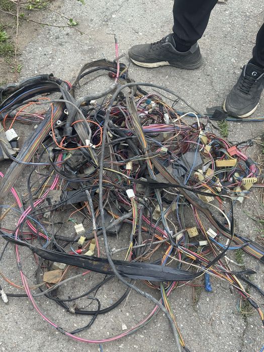 Запчасти на ВАЗ 2110 16кл