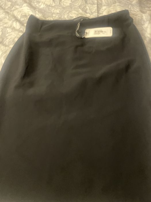 Чисто нова пола di chara boni