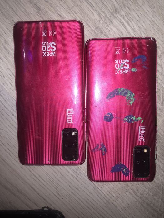 Vand telefoane piese