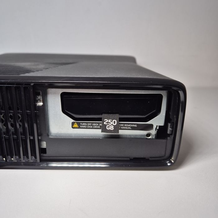 Xbox 360 Slim Modată Softmod