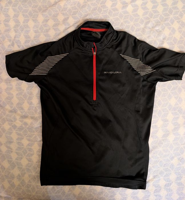 Вело джърсита Muddyfox и Endura