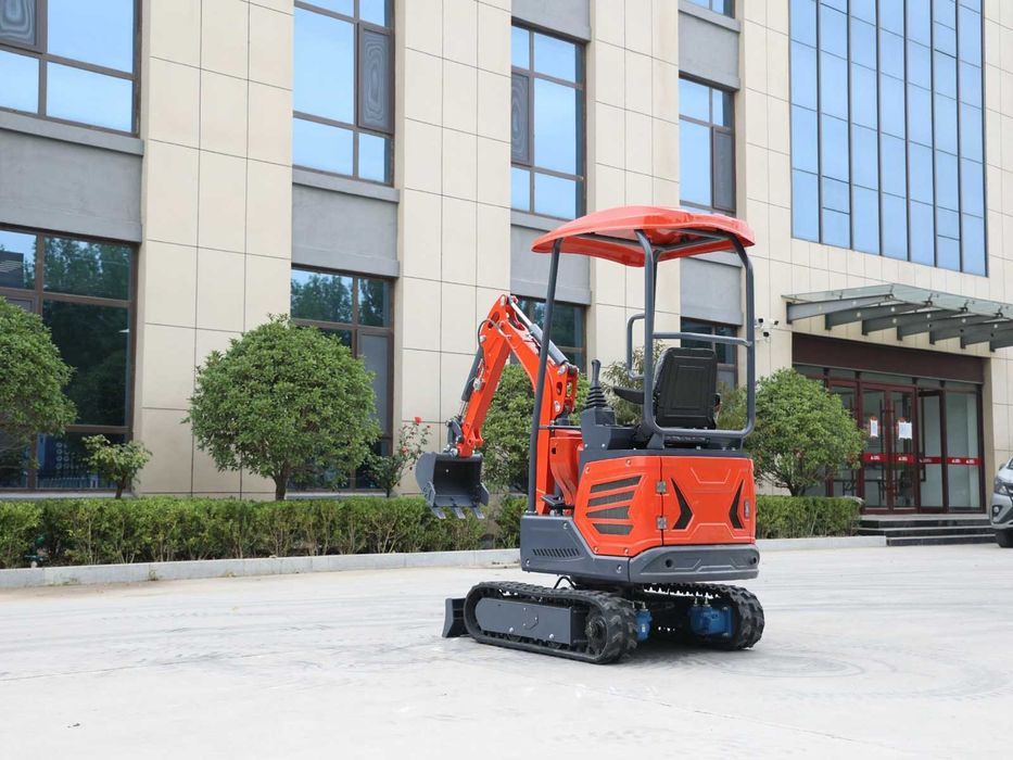 Miniexcavator Lukton 1.2 tone - LK1012plus nou cu garantie
