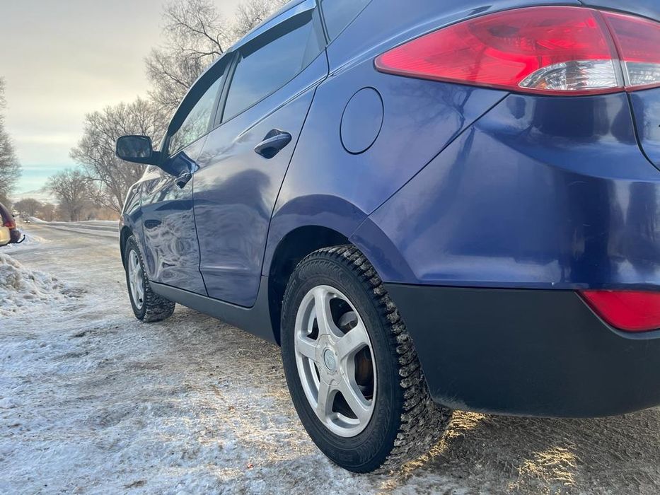 Срочно продаю машина очень хороший