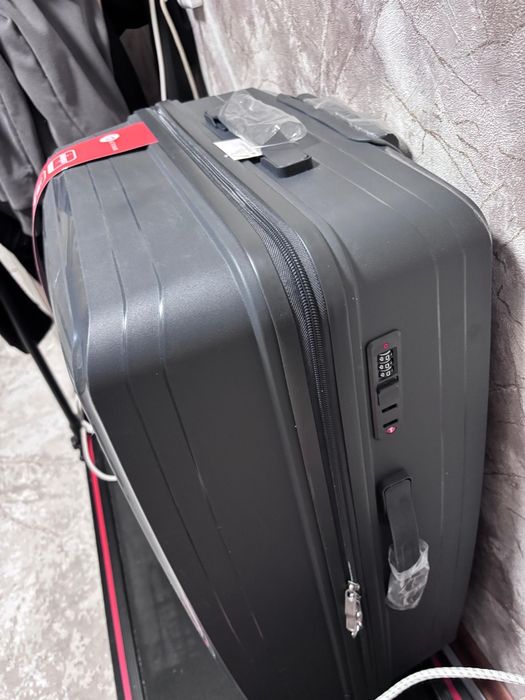 Чемоданы для путешествий.