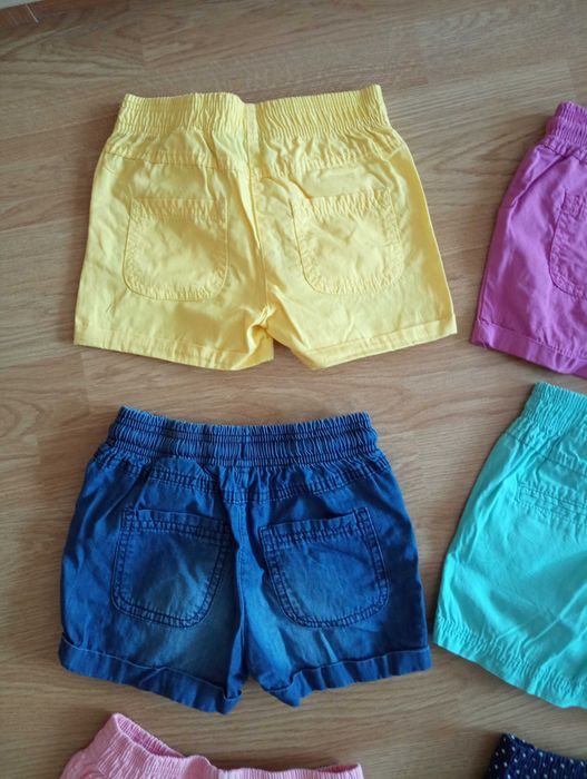 Къси панталонки 98/104 и 110/116 момиче Нови