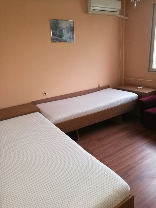 Дава се под наем Четиристаен апартамент в Плевен, Идеален център - 90 кв.м за 433.5 € - Снимка #3