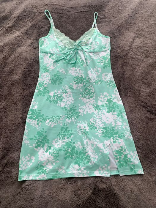 rochița verde pe corp