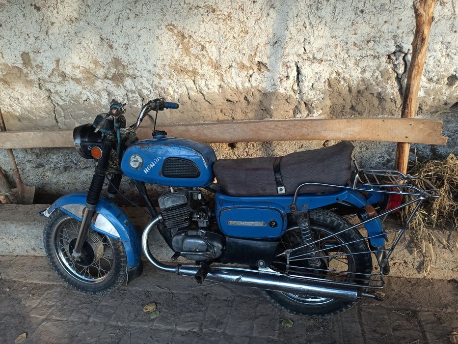 Mototsikl Vosxod M3  Sotiladi