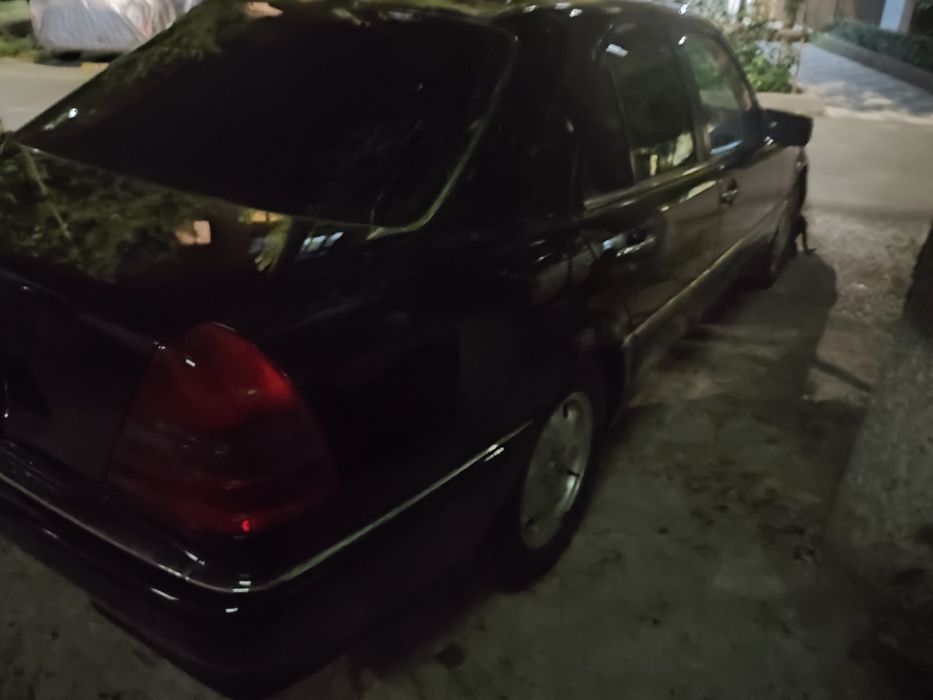 Обменяю мерседес С 180 W 202 1.8л