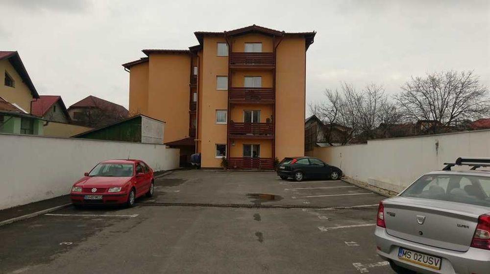 Inchiriez garsoniera 38 mp zona Grivitei/Aurel Vlaicu Brasov