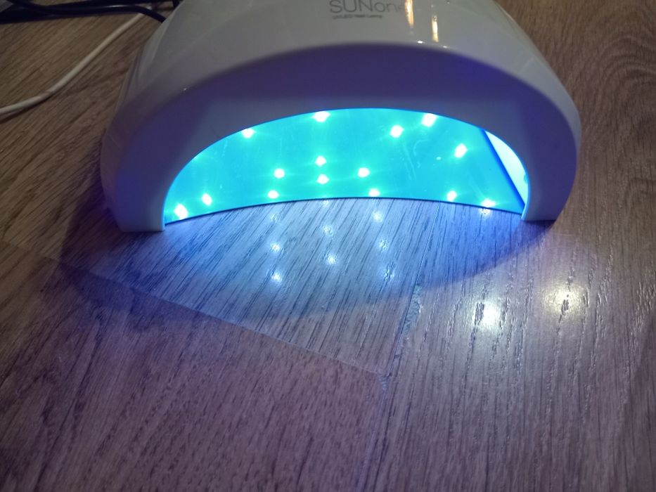 Лампа для маникюра новая