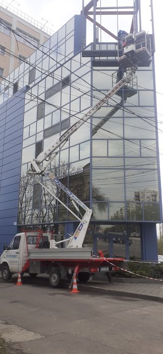 Inchiriere Nacela PRB,Inchiriez Platformă Ridicatoare cu brat nacela