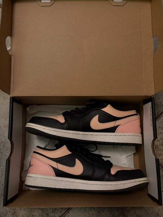 Jordan 1 Low Crimson Tint