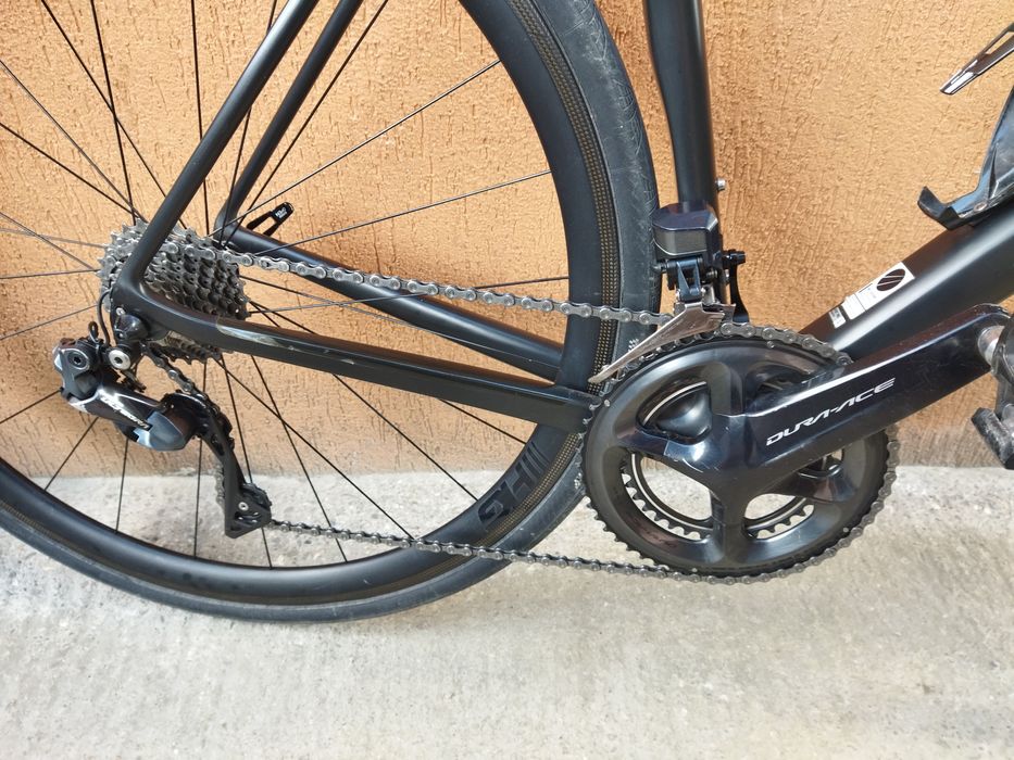 Cursiera carbon Canyon Ultimate Slx și Cannondale Caad 12