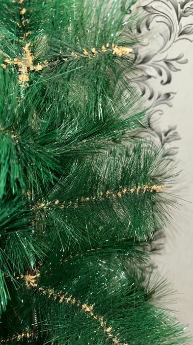 Продам елку 1.50см