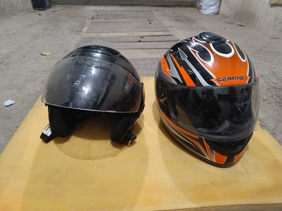 Продавам мото каска