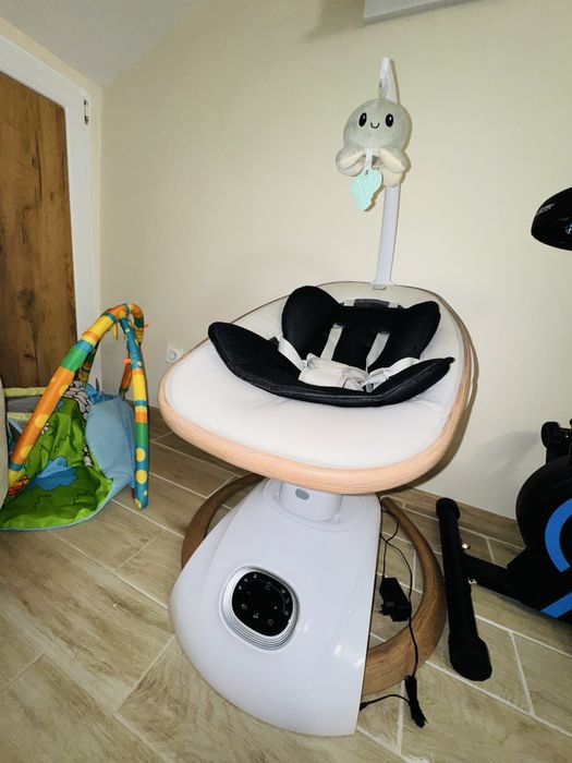 Електрическа люлка Cangaroo - Triumph + Подарък Активна гимнастика