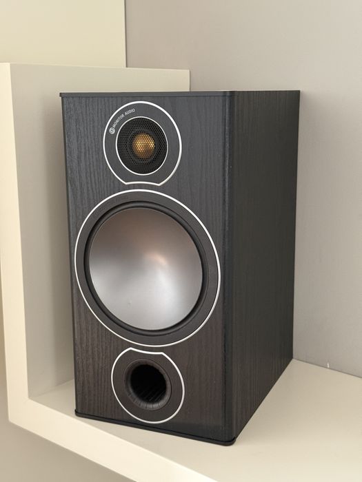 Monitor Audio Bronze 2 Black Oak (5G) — полочная Hi-Fi акустика