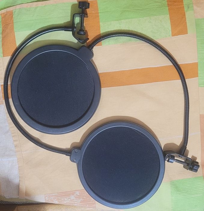 Microfoane super HyperX QuadCast cu USB de studio