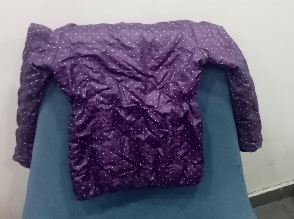 Куртка на девочку, от 3х лет.