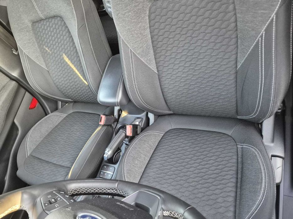 Vand FORD Puma 125 cp titanium