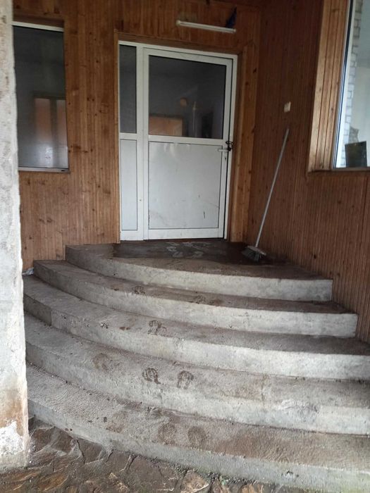 Продавам къща в село устрем