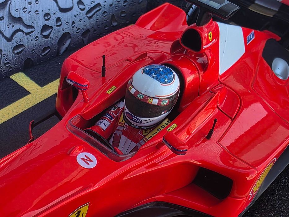 Macheta Auto 1/18 Hotwheels Ferrari F2000 King Of Rain Michael Schumacher