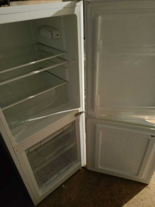 Продам современный , рабочий  холодильник