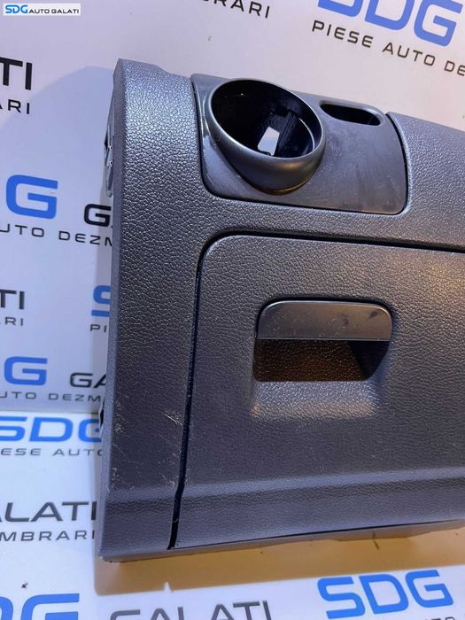 Rama Bloc Lumini Plastic Torpedo Torpedou Mic Bord Stanga Sofer Volkswagen Jetta 2006 - 2011 Cod 1K1858367 1K1858341 1K1857919D